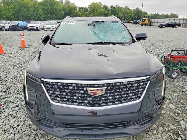 2024 CADILLAC XT4 Luxury