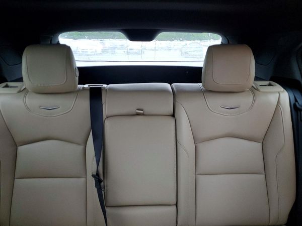 2024 CADILLAC XT4 Luxury