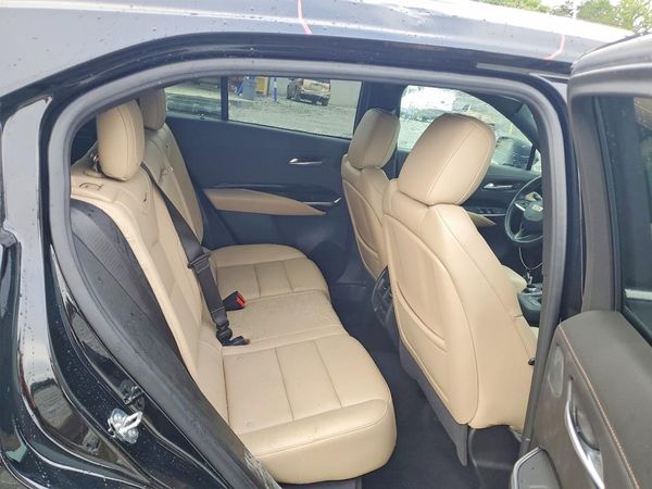 2024 CADILLAC XT4 Luxury