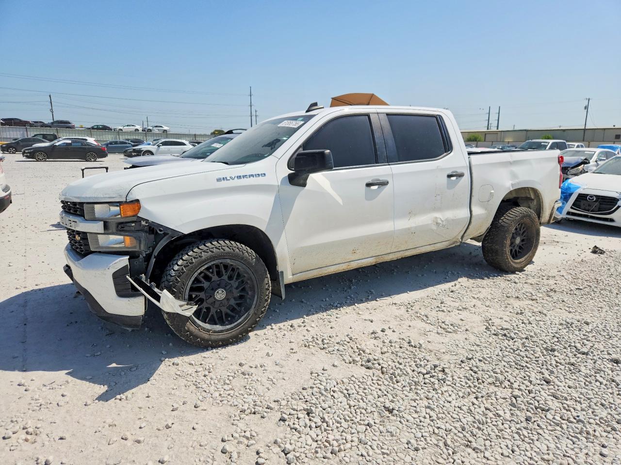 2020 CHEVROLET SILVERADO Custom — Front 3/4