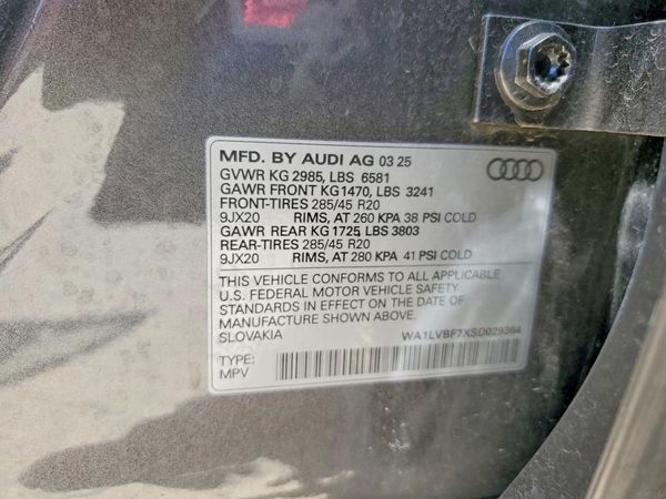 2025 AUDI Q7 quattro Premium Plus