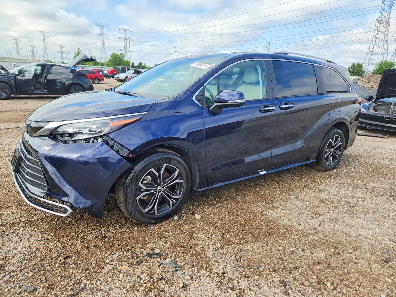 2025 TOYOTA SIENNA Platinum
