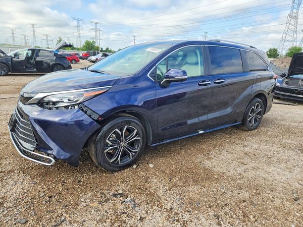 2025 TOYOTA SIENNA Platinum