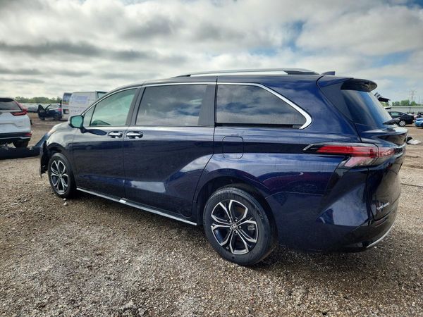 2025 TOYOTA SIENNA Platinum