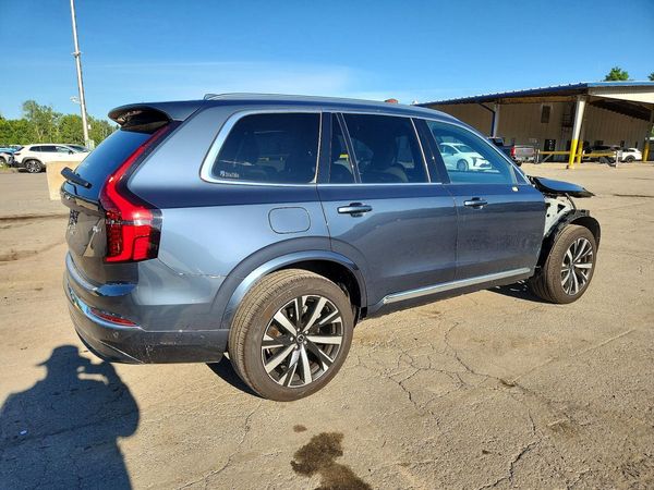2025 VOLVO XC90 Core