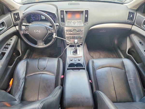2015 INFINITI Q40