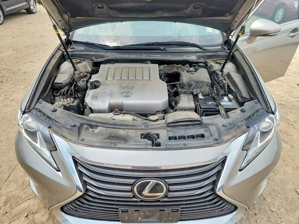 2018 LEXUS ES 350