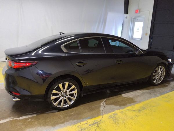 2019 MAZDA 3