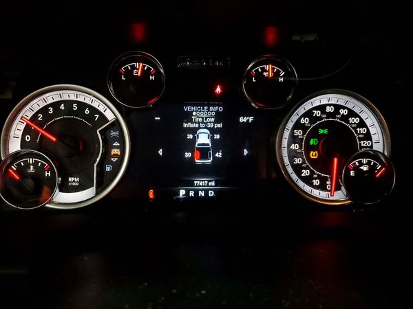 2018 RAM 1500 SLT CREW CAB 4X4