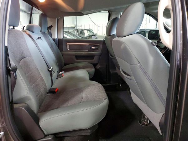 2018 RAM 1500 SLT CREW CAB 4X4