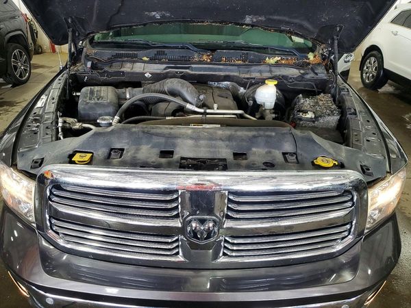 2018 RAM 1500 SLT CREW CAB 4X4