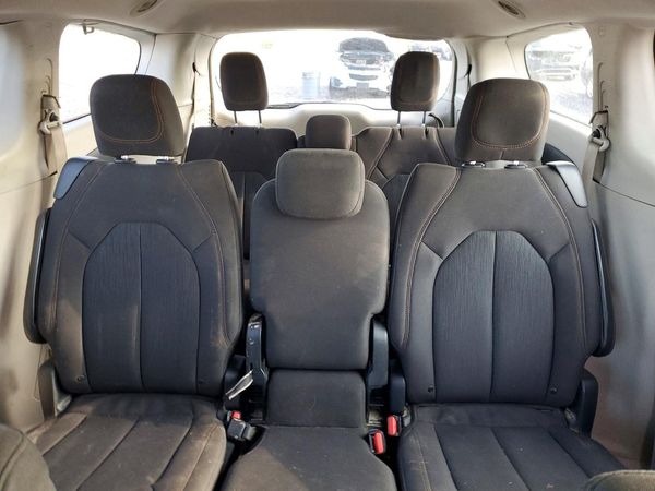 2017 CHRYSLER PACIFICA LX