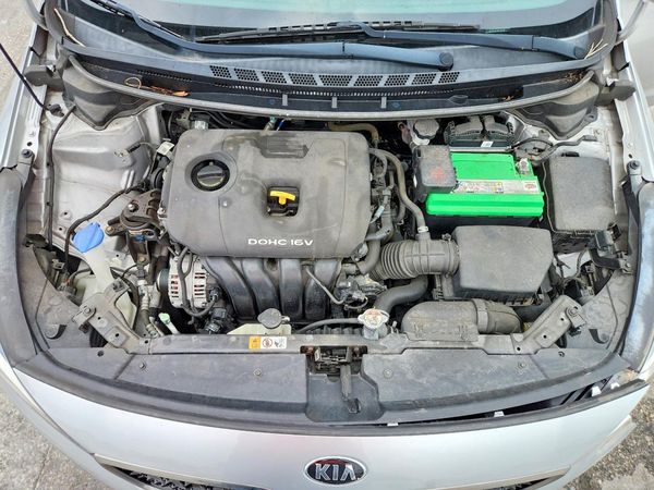 2017 KIA FORTE