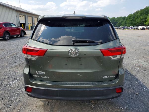 2018 TOYOTA HIGHLANDER SE/XLE