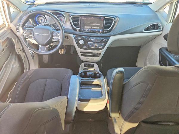 2021 CHRYSLER PACIFICA Touring