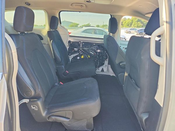 2021 CHRYSLER PACIFICA Touring