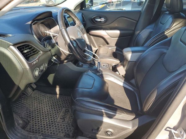 2019 JEEP CHEROKEE LATITUDE PLUS 4X4