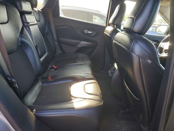 2019 JEEP CHEROKEE LATITUDE PLUS 4X4