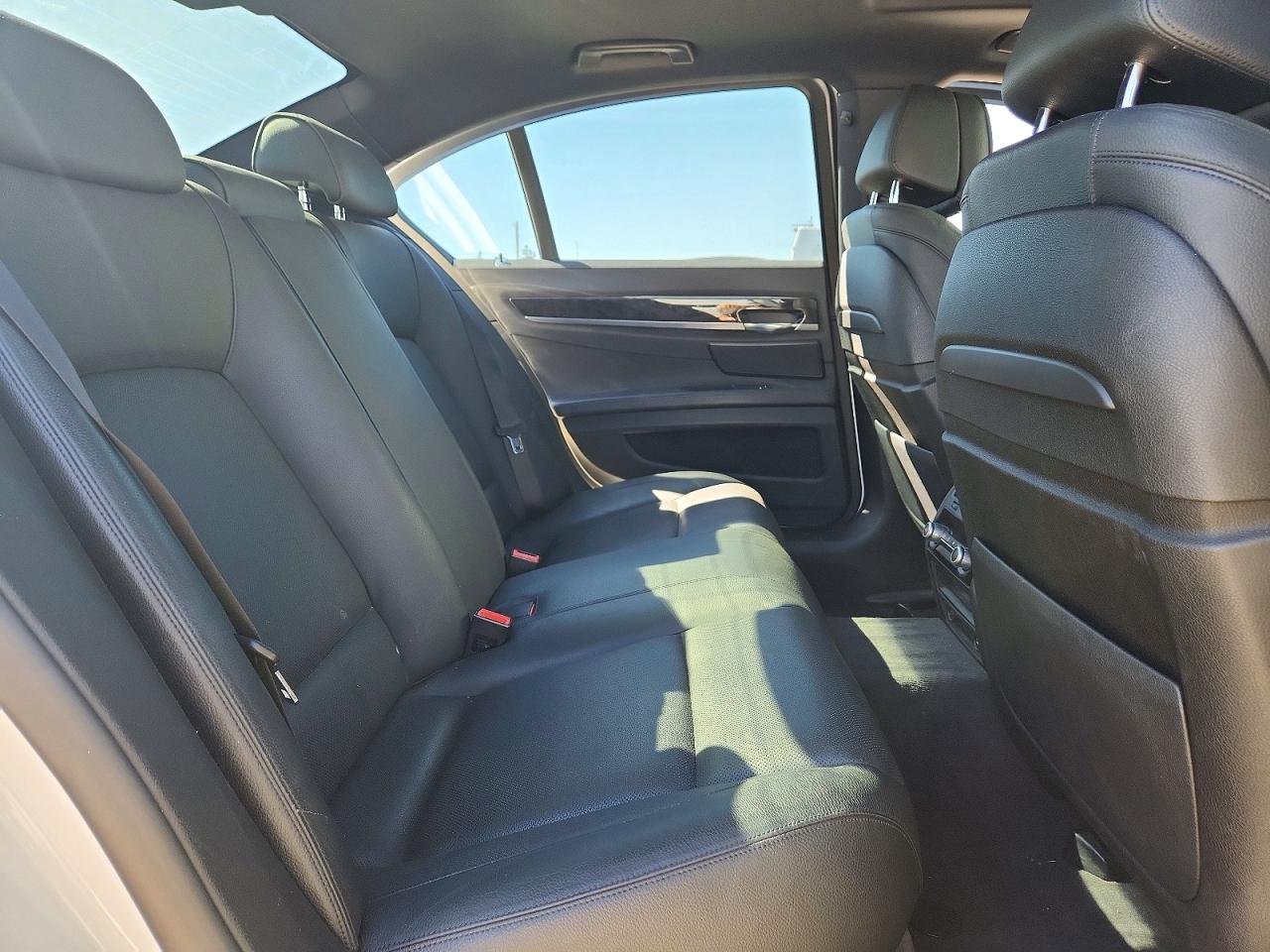 2015 BMW 740