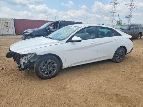 2024 HYUNDAI ELANTRA