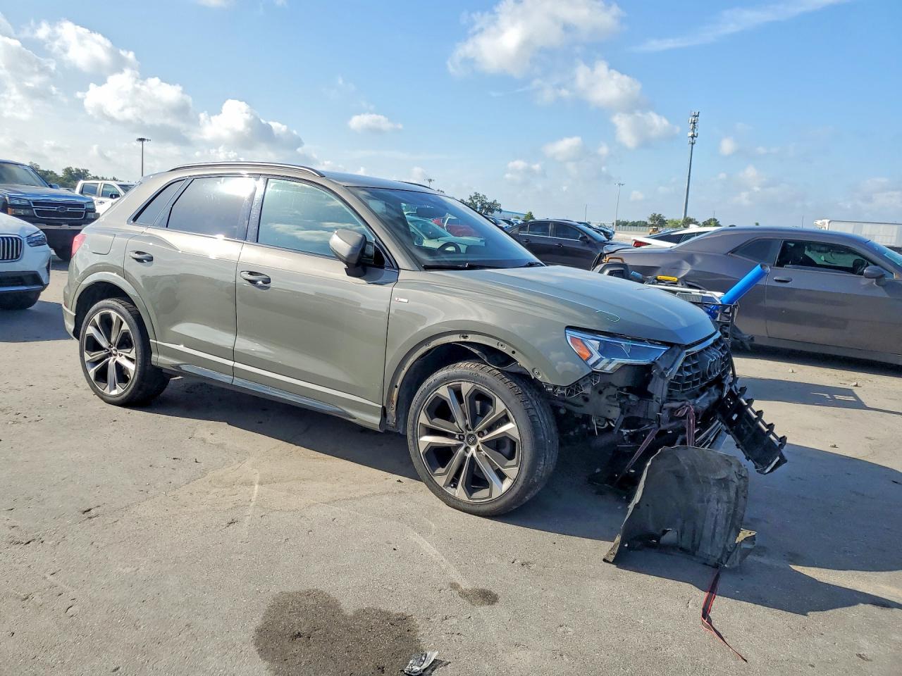 2021 AUDI Q3