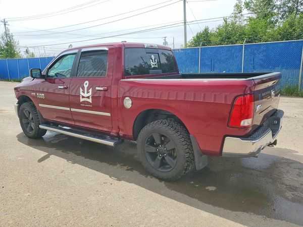 2017 RAM 1500 SLT CREW CAB 4X4