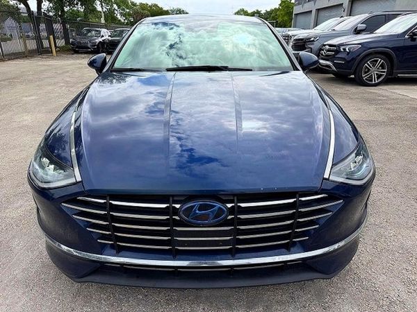 2021 HYUNDAI SONATA SE