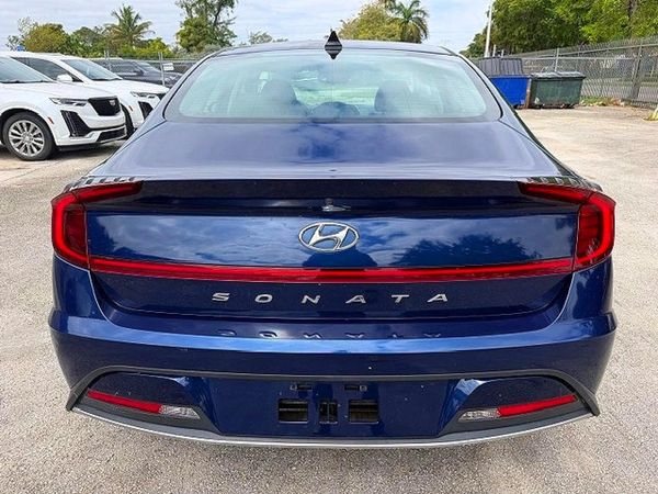 2021 HYUNDAI SONATA SE