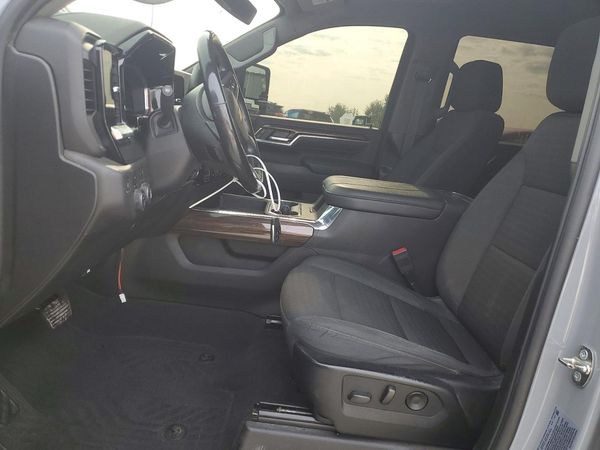 2024 CHEVROLET SILVERADO LT — DENT