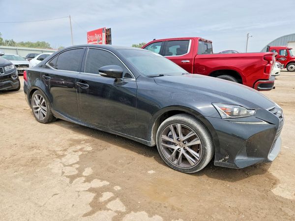 2018 LEXUS IS 300