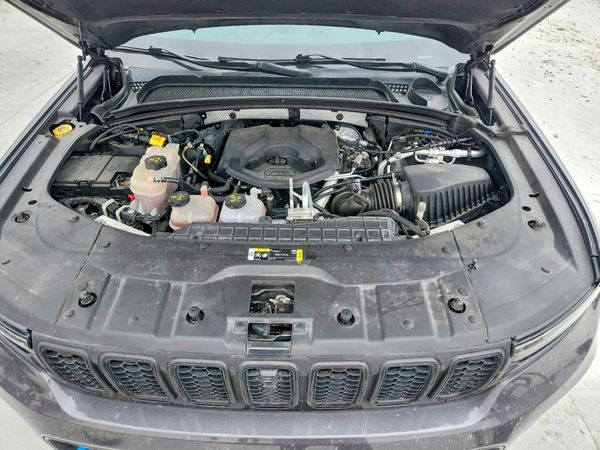 2022 JEEP CHEROKEE Trailhawk 4XE — Engine bay