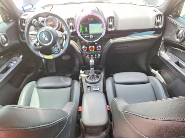 2019 MINI COOPER