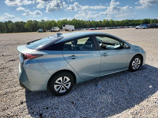 2016 TOYOTA PRIUS