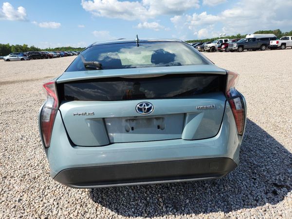 2016 TOYOTA PRIUS