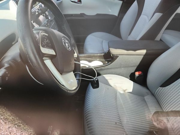 2016 TOYOTA PRIUS