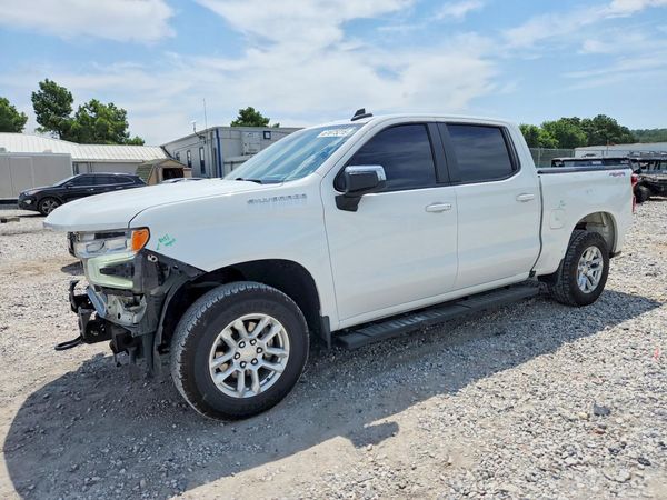 2023 CHEVROLET SILVERADO LT — Front 3/4