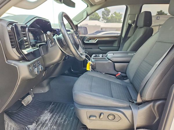 2023 CHEVROLET SILVERADO LT — DENT