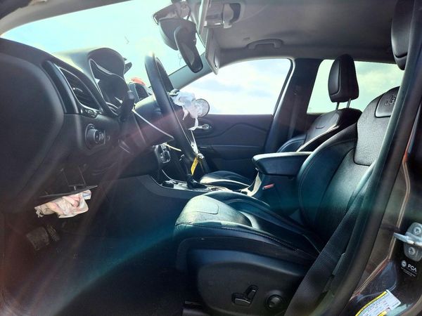 2023 JEEP CHEROKEE