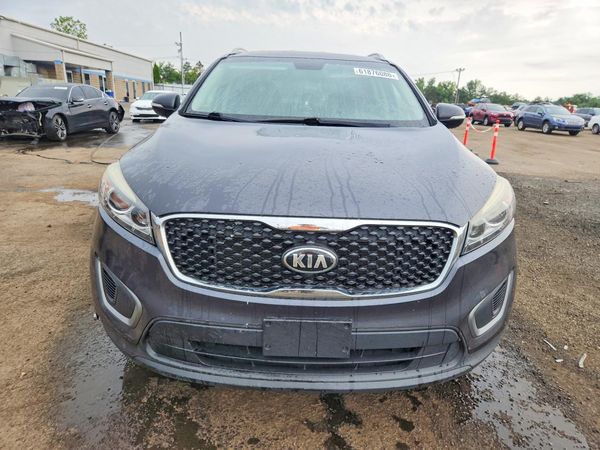 2016 KIA SORENTO L / LX