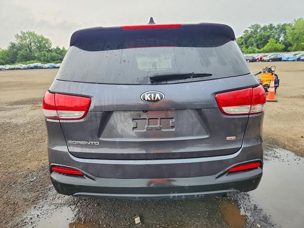 2016 KIA SORENTO L / LX