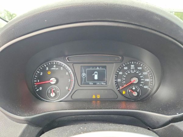 2016 KIA SORENTO L / LX
