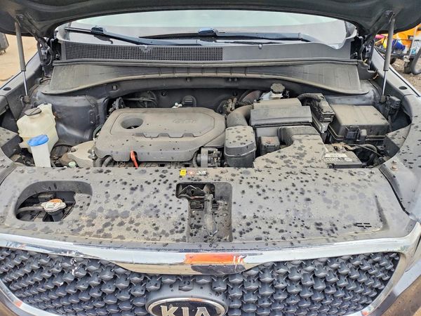 2016 KIA SORENTO L / LX