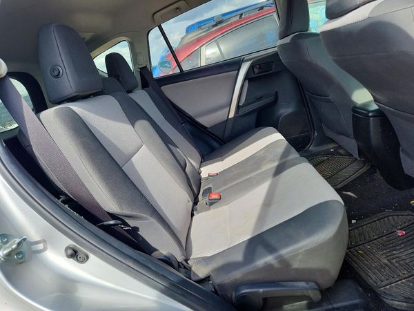 2015 TOYOTA RAV4 LE (X Grade)