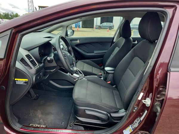 2018 KIA FORTE LX Base