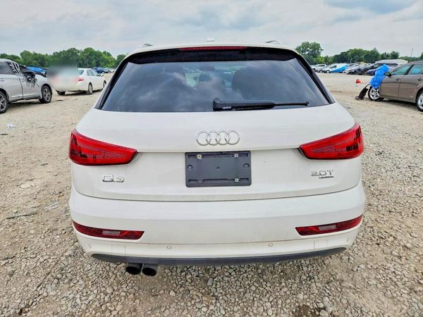 2015 AUDI Q3 quattro Prestige