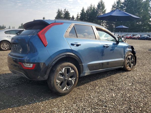 2023 KIA NIRO