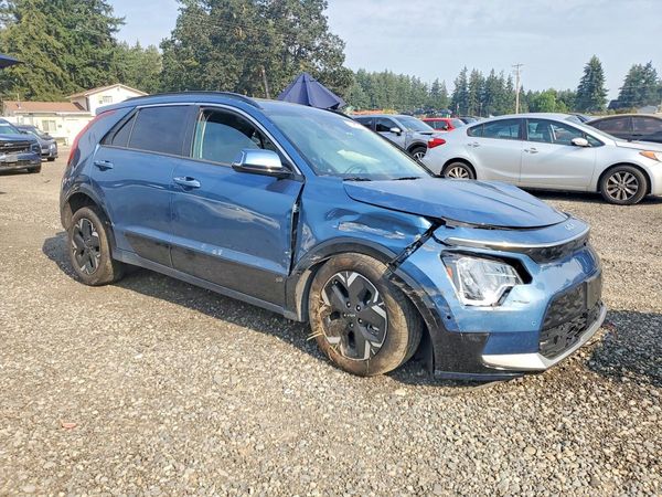 2023 KIA NIRO