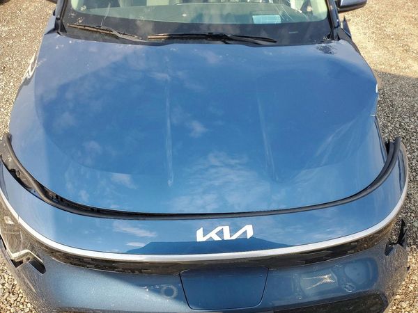 2023 KIA NIRO