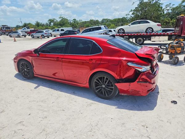 2019 TOYOTA CAMRY XSE