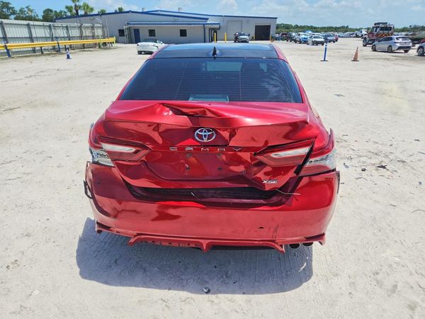 2019 TOYOTA CAMRY XSE